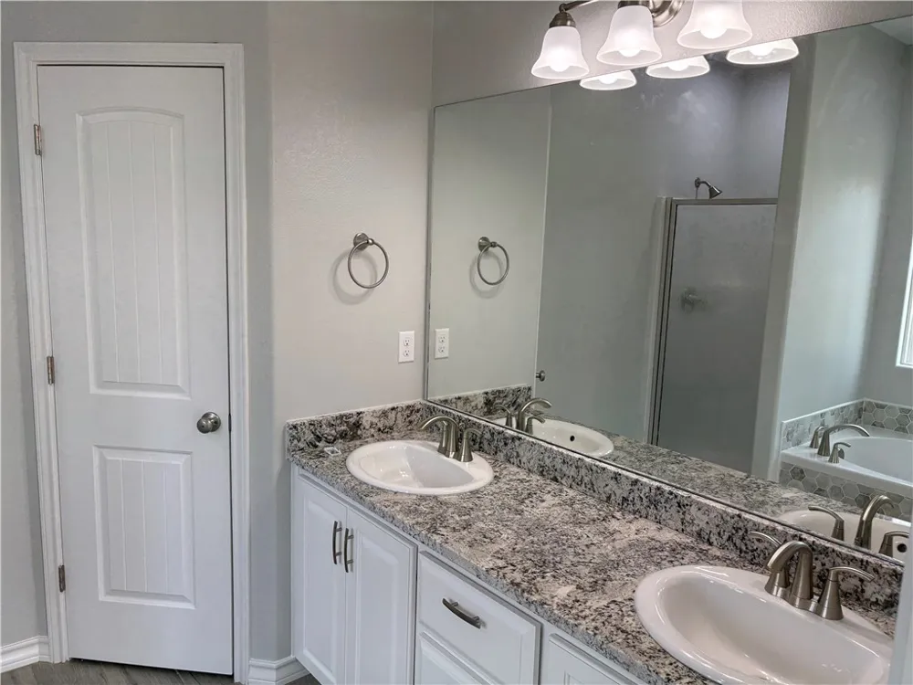 2534 Hewlett Ingleside, TX 78362