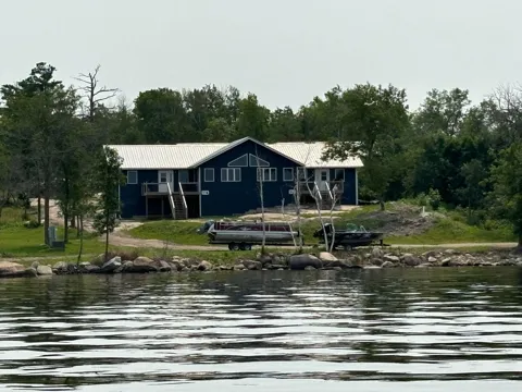 3178 Flag Island