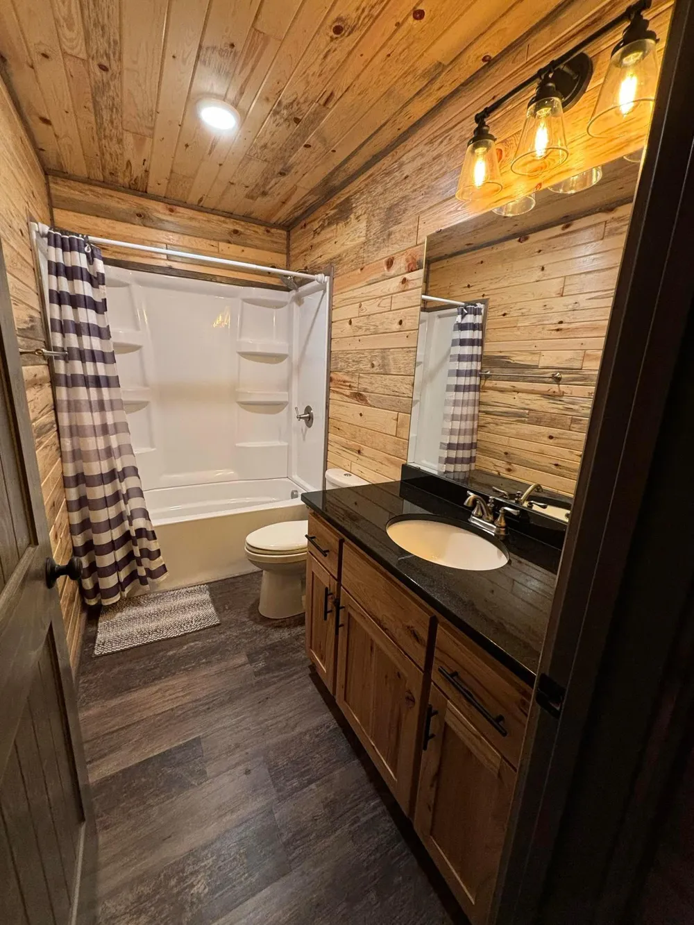3178 Flag Island Angle Inlet, MN 56741