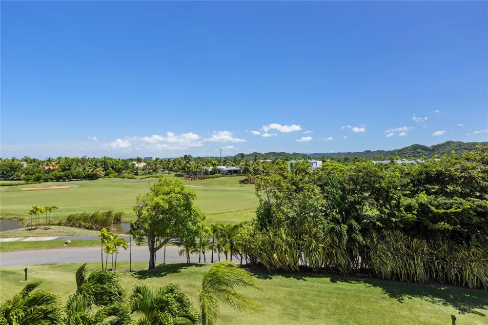 500 PLANTATION DRIVE #3-202 Dorado, PR 00646