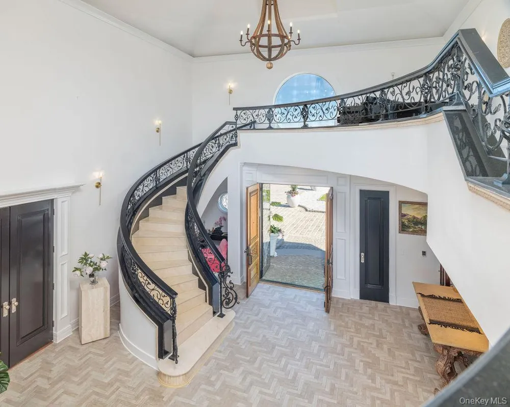 3875 Hallock Lane Mattituck, NY 11952