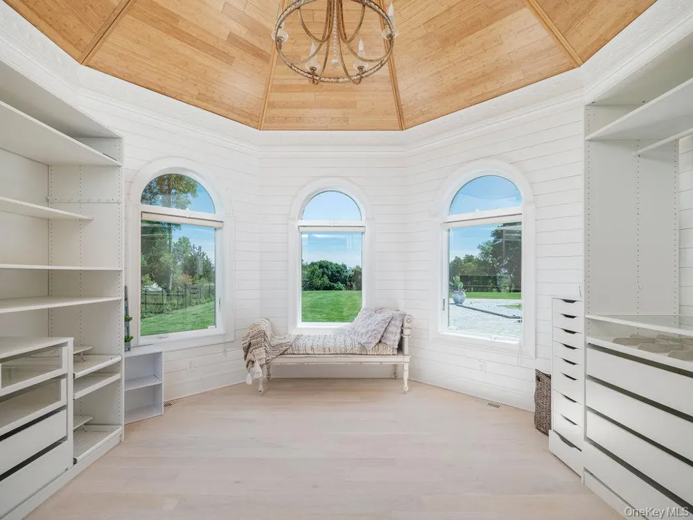 3875 Hallock Lane Mattituck, NY 11952