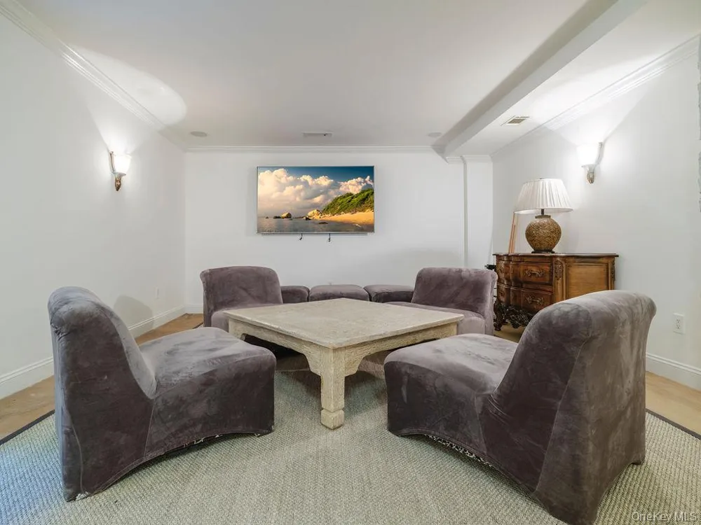 3875 Hallock Lane Mattituck, NY 11952
