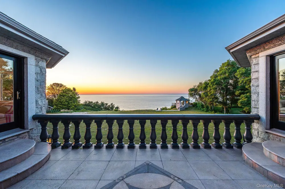 3875 Hallock Lane Mattituck, NY 11952