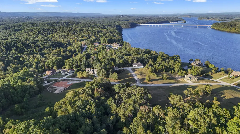 2124 Boat Hook Lane Sale Creek, TN 37373