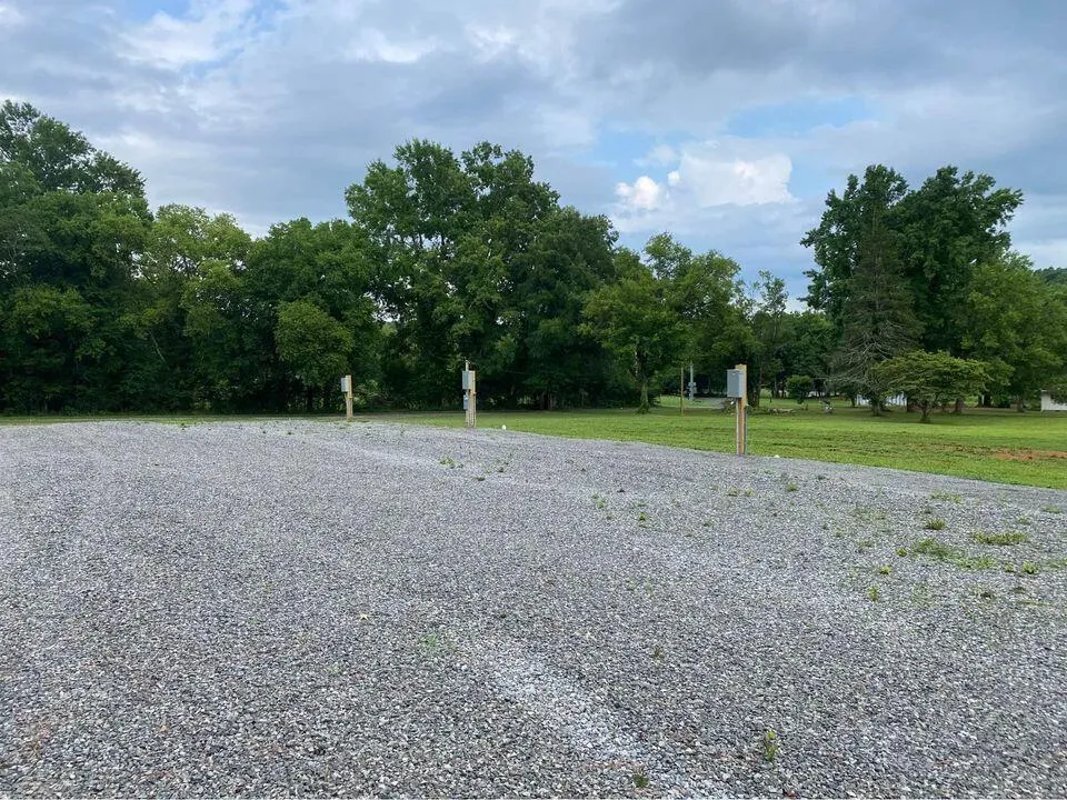 1702 Pleasant Road Evensville, TN 37332