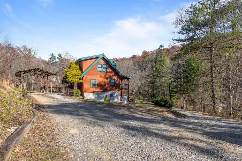 310 Rural Vale Road Tellico Plains, TN 37385