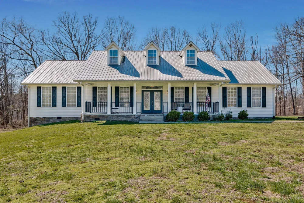 389 County Road 717 Bryant, AL 35958