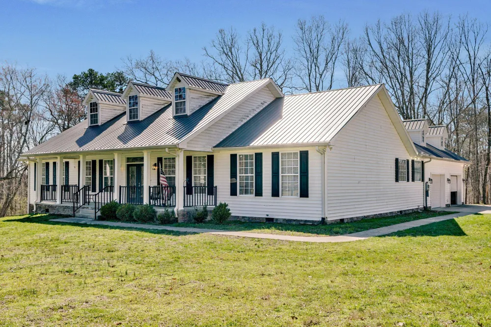 389 County Road 717 Bryant, AL 35958