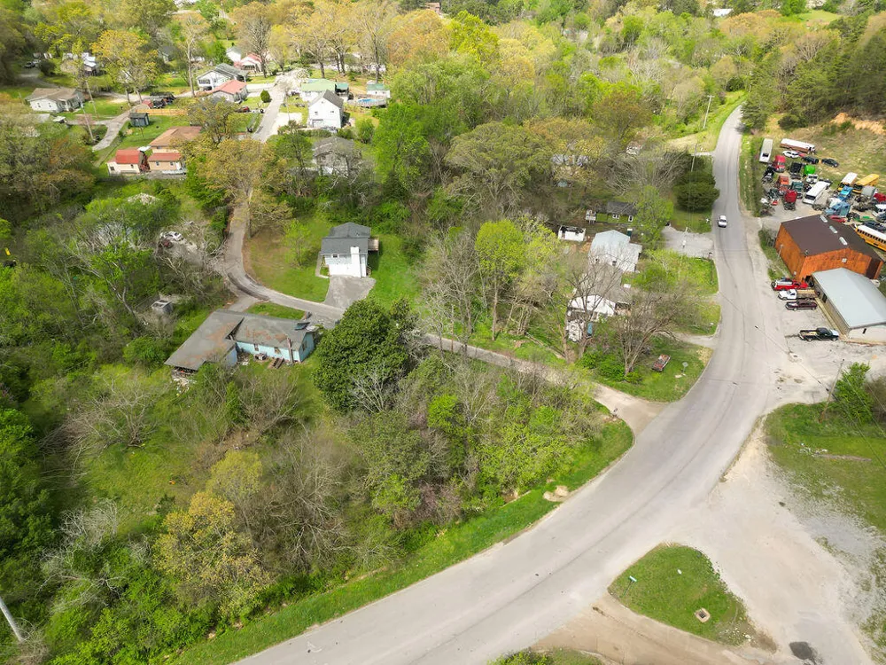705 Park City Road Rossville, GA 30741