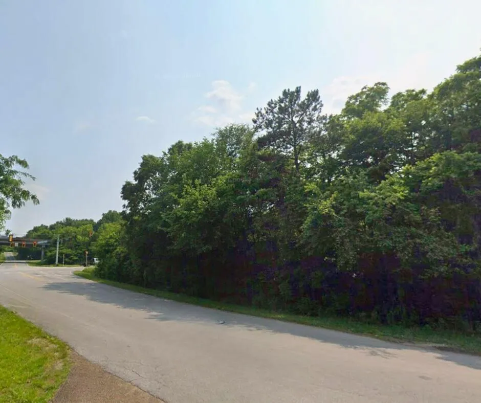 705 Park City Road Rossville, GA 30741
