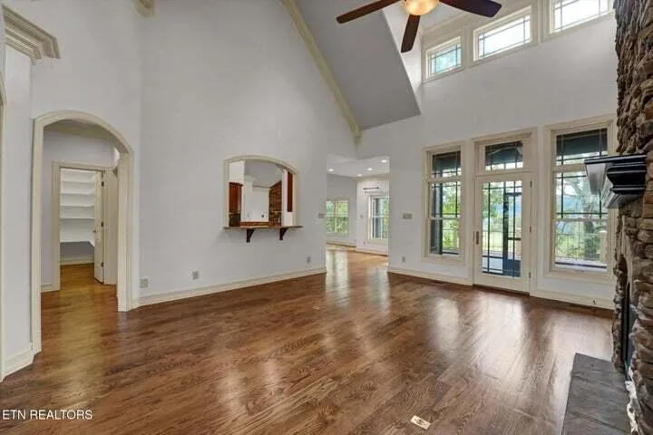 494 Chestnut Lane Loudon, TN 37774