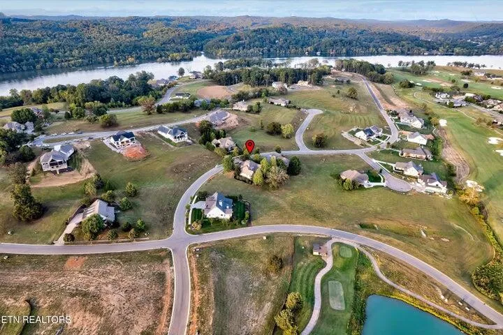 494 Chestnut Lane Loudon, TN 37774