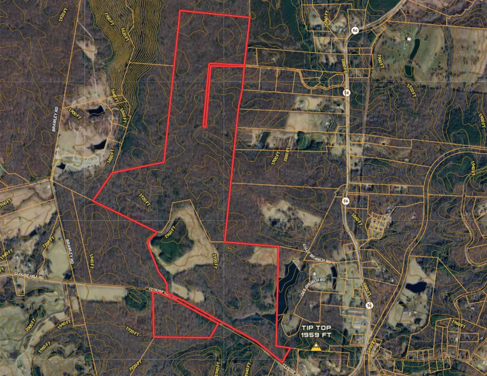 384 Clouse Hill Road Tracy City, TN 37387