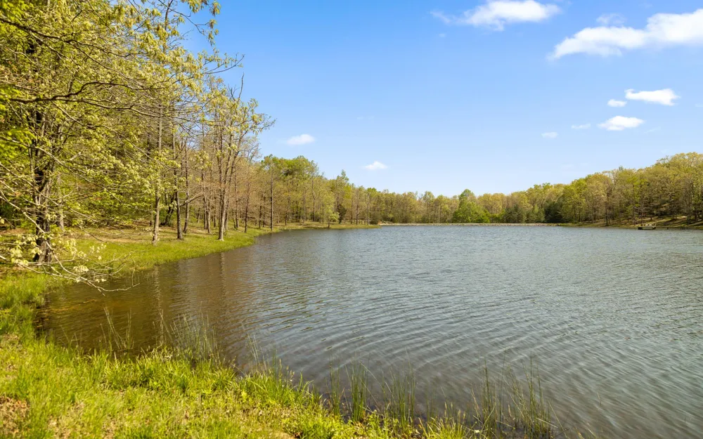 384 Clouse Hill Road Tracy City, TN 37387