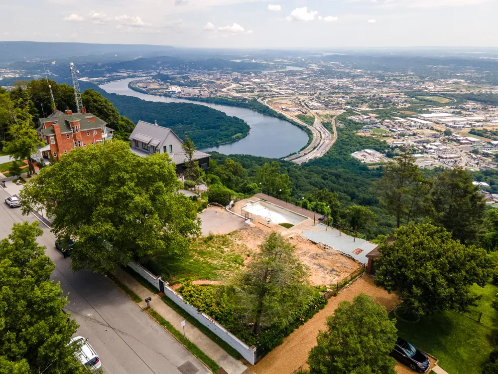 1107 E Brow Road Lookout Mountain, TN 37350