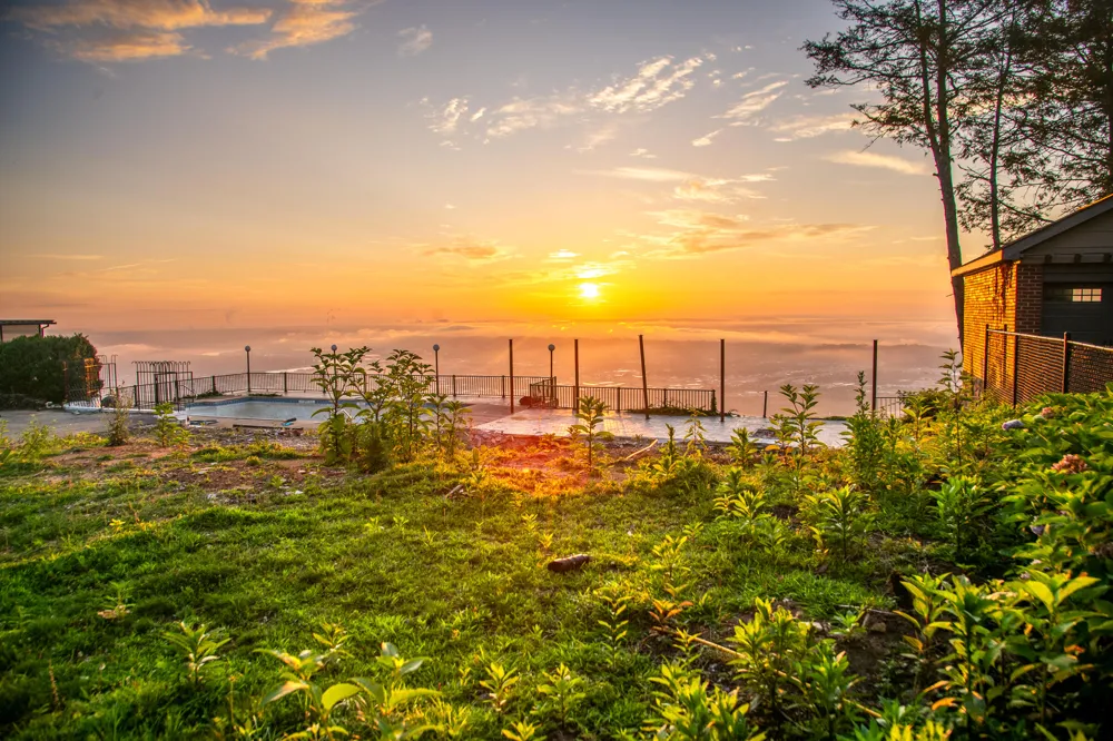 1107 E Brow Road Lookout Mountain, TN 37350