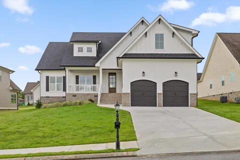 162 Bending Oak Drive