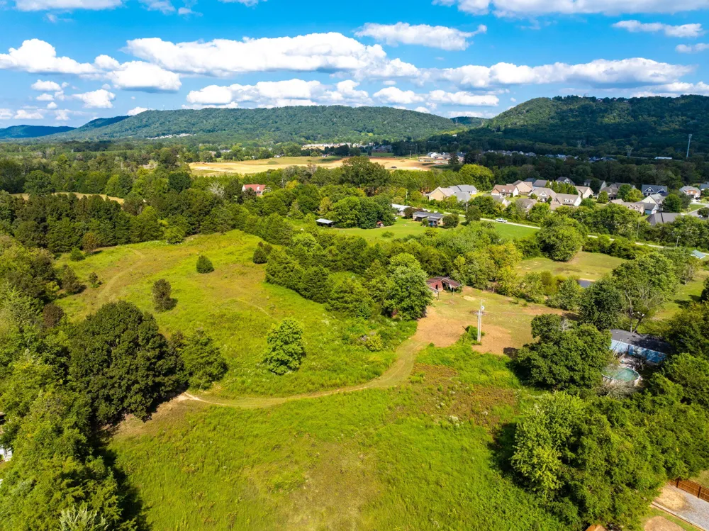 8502 Blanche Road Ooltewah, TN 37363