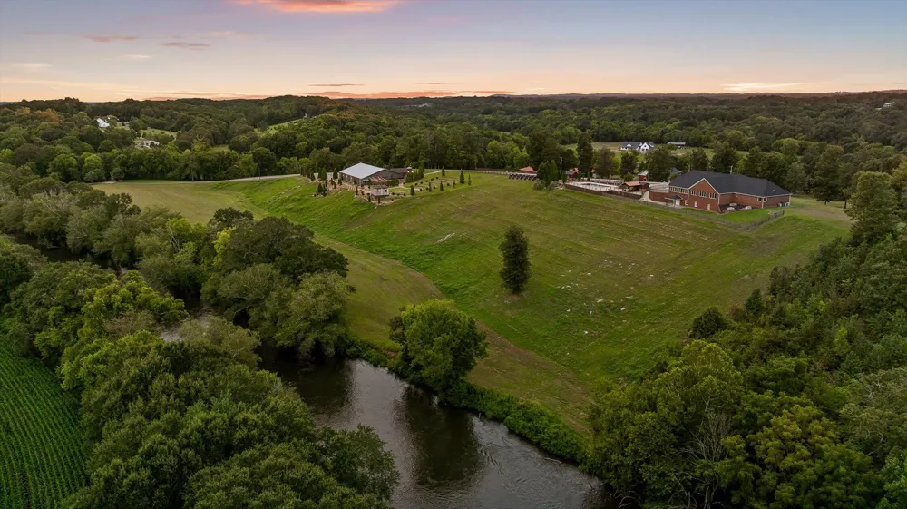 1020 Thomas Road Benton, TN 37307