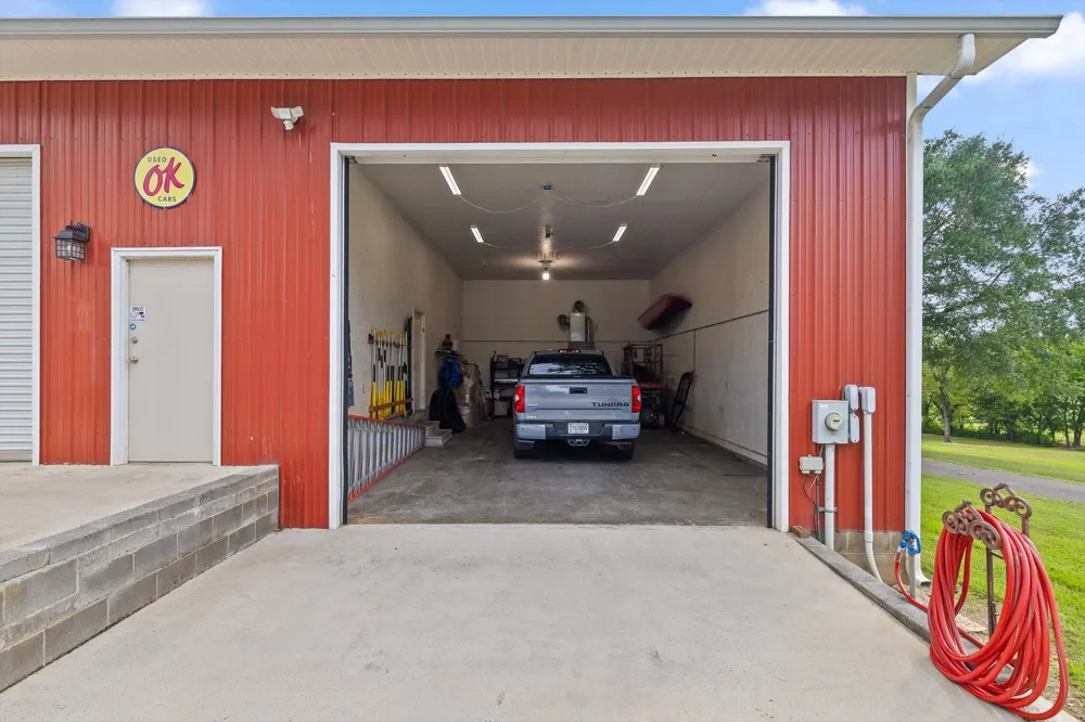 1020 Thomas Road Benton, TN 37307