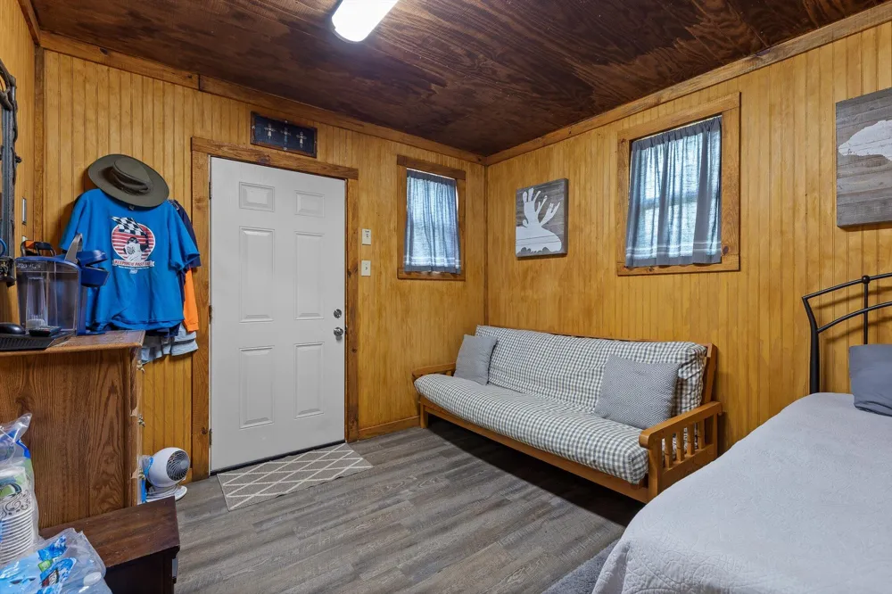 1020 Thomas Road Benton, TN 37307
