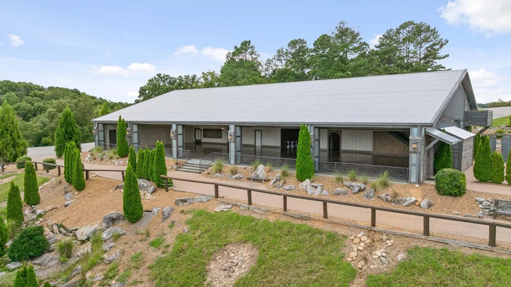 1020 Thomas Road Benton, TN 37307