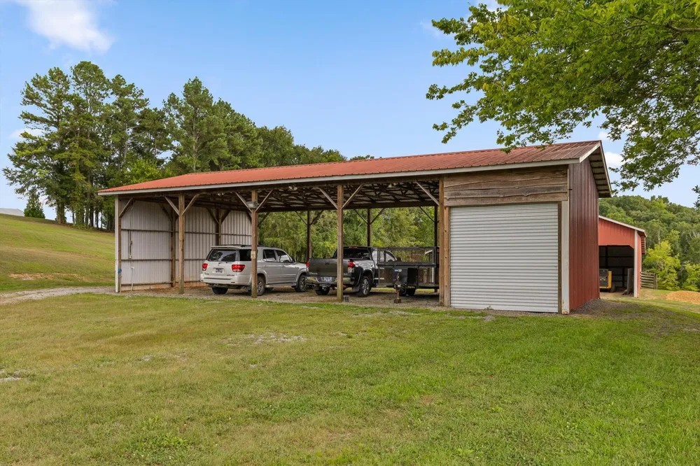 1020 Thomas Road Benton, TN 37307