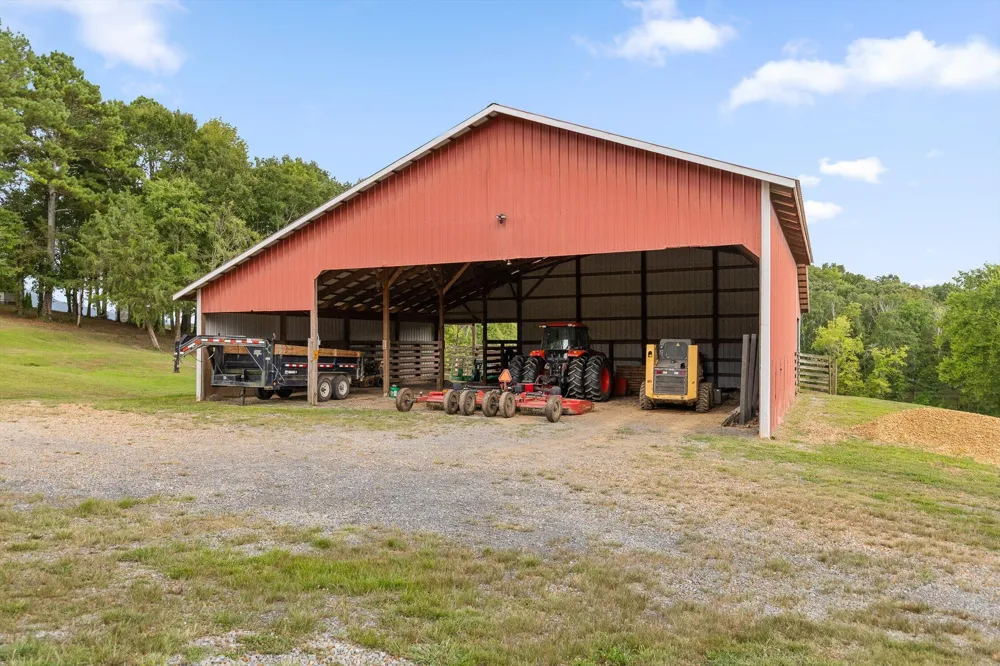 1020 Thomas Road Benton, TN 37307