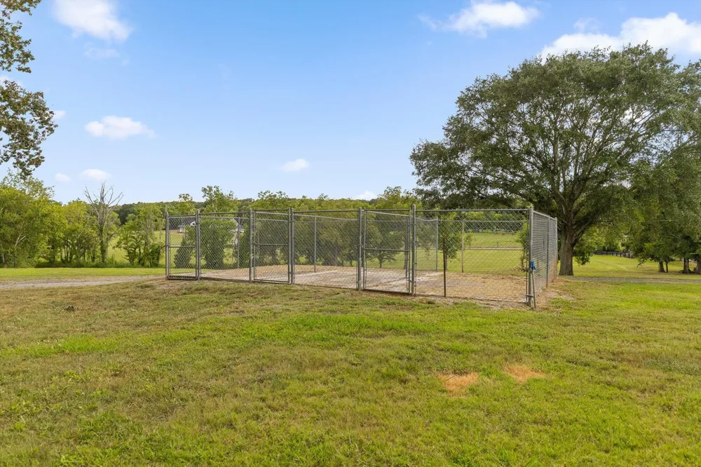 1020 Thomas Road Benton, TN 37307