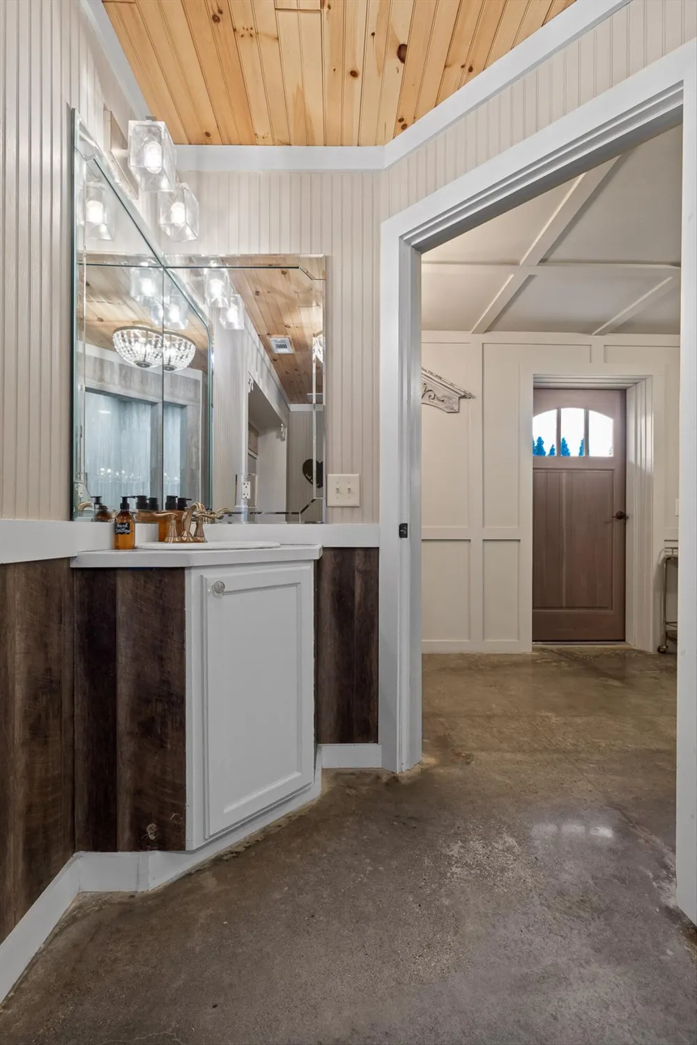 1020 Thomas Road Benton, TN 37307
