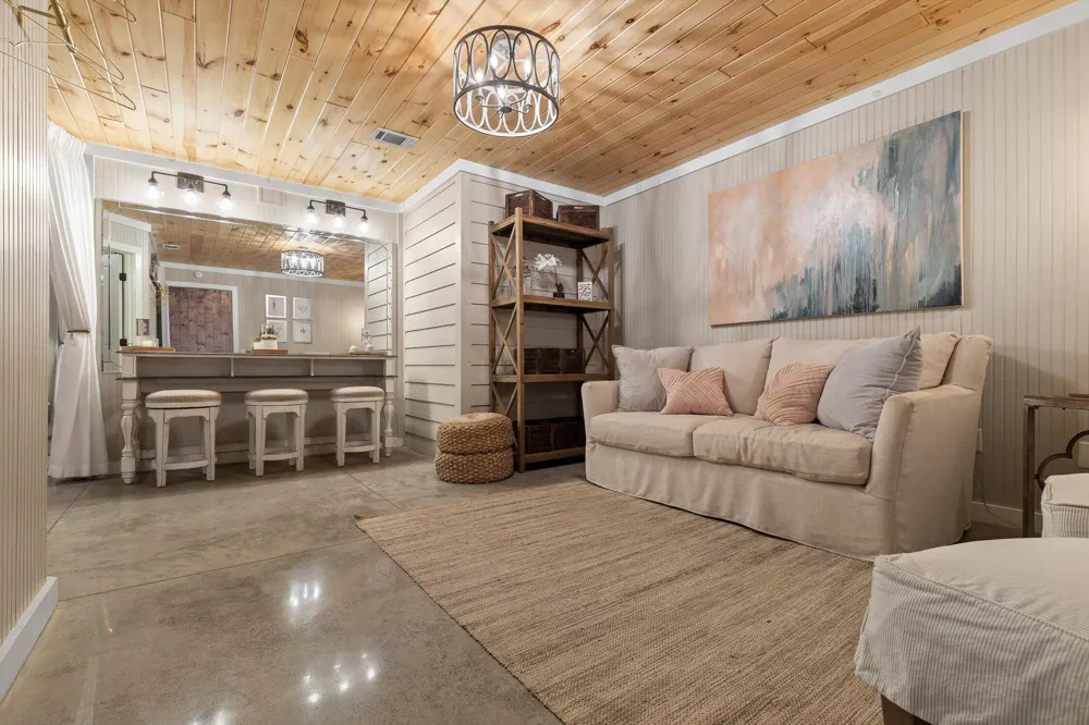 1020 Thomas Road Benton, TN 37307