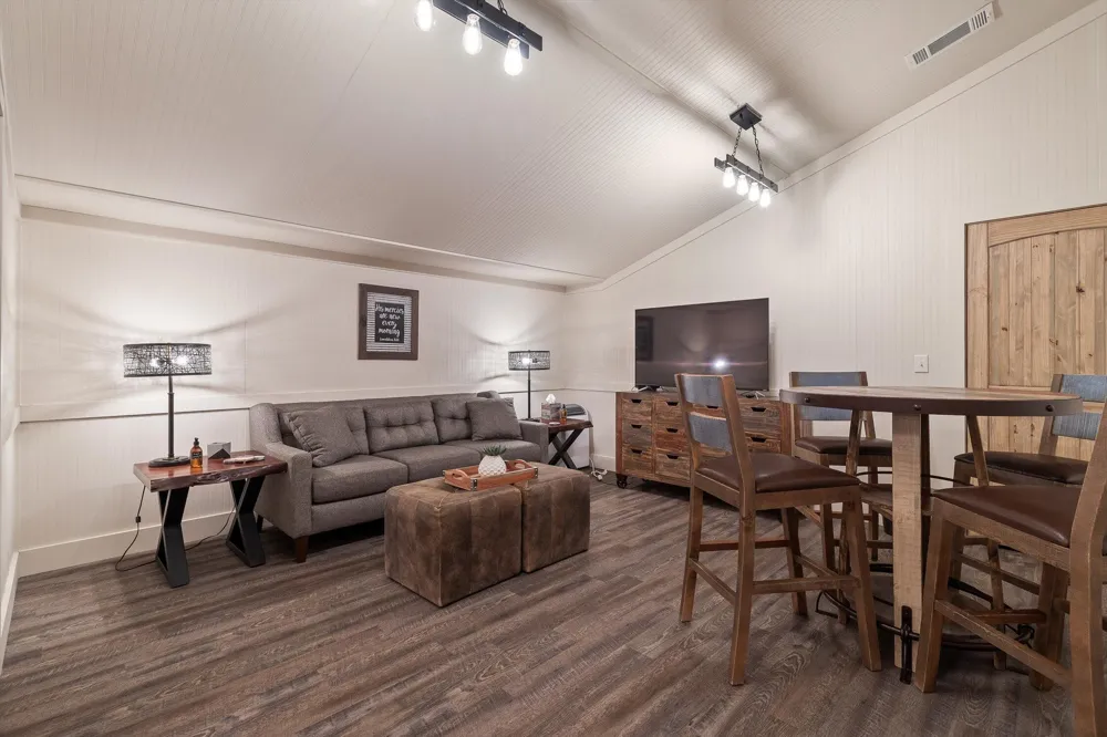 1020 Thomas Road Benton, TN 37307