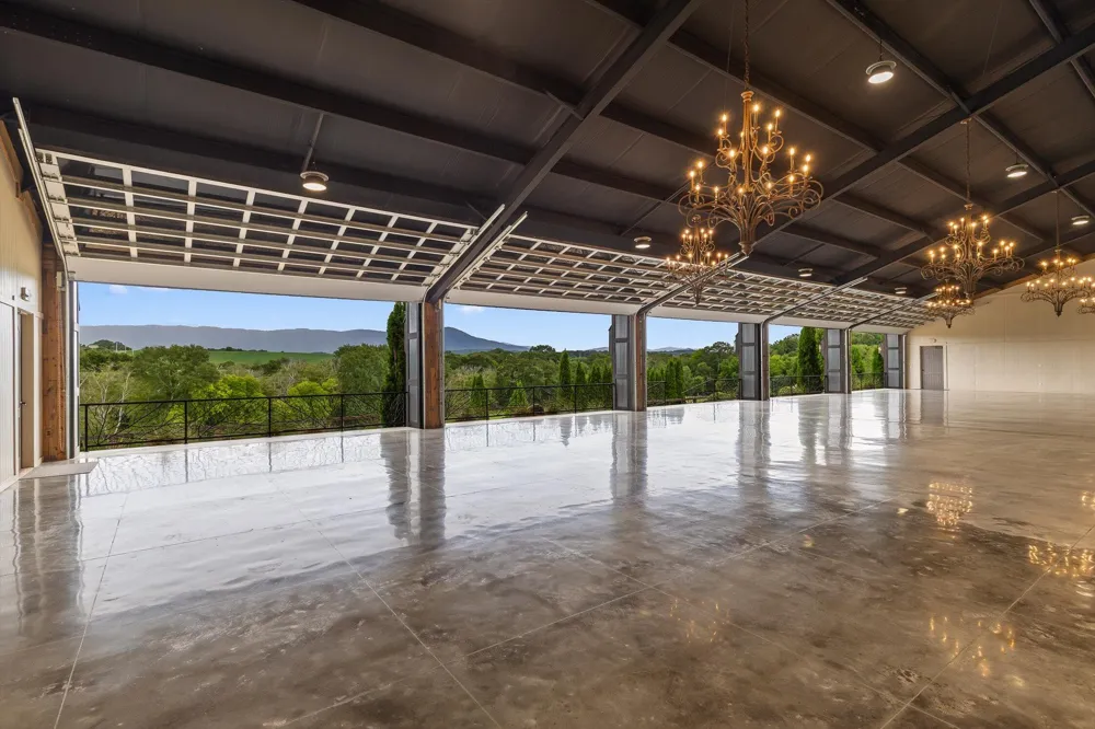 1020 Thomas Road Benton, TN 37307