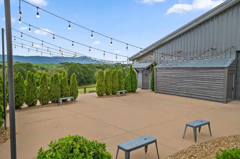 1020 Thomas Road Benton, TN 37307
