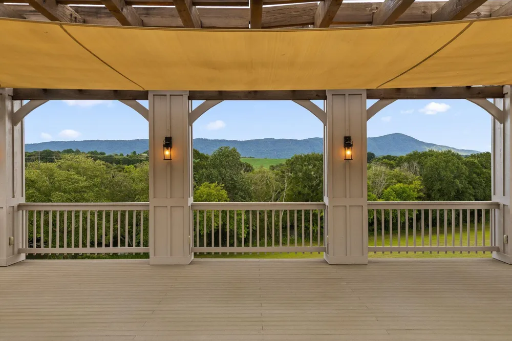 1020 Thomas Road Benton, TN 37307