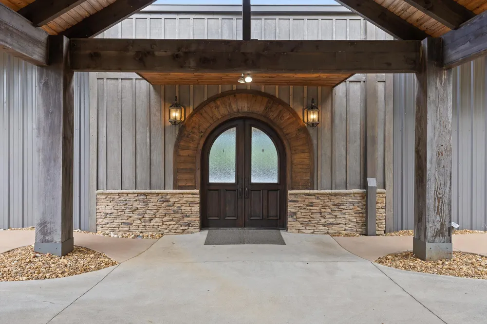1020 Thomas Road Benton, TN 37307