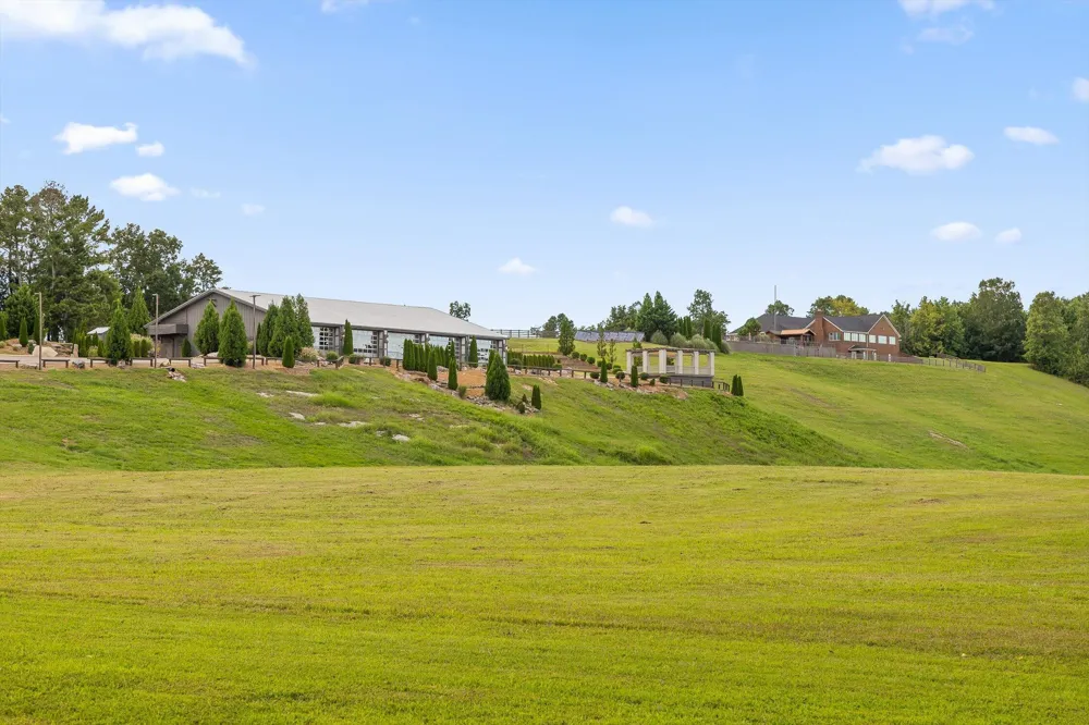1020 Thomas Road Benton, TN 37307