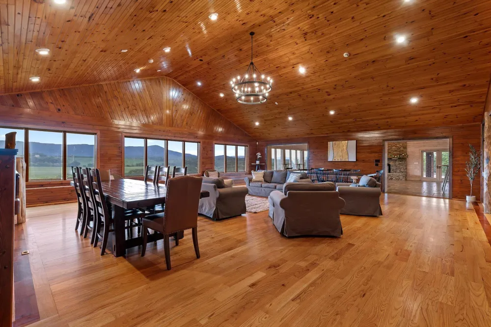 1020 Thomas Road Benton, TN 37307
