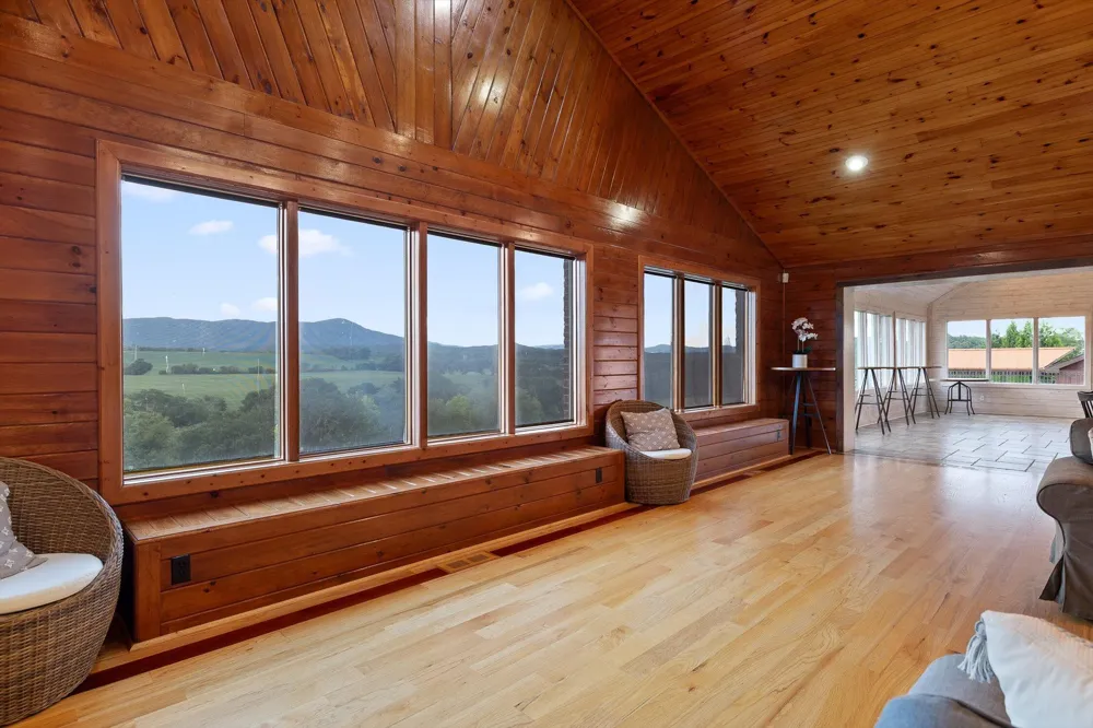 1020 Thomas Road Benton, TN 37307