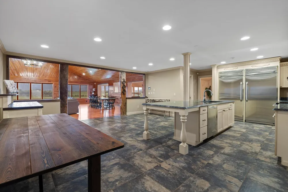 1020 Thomas Road Benton, TN 37307