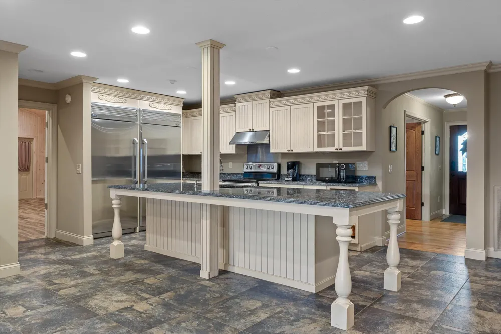 1020 Thomas Road Benton, TN 37307
