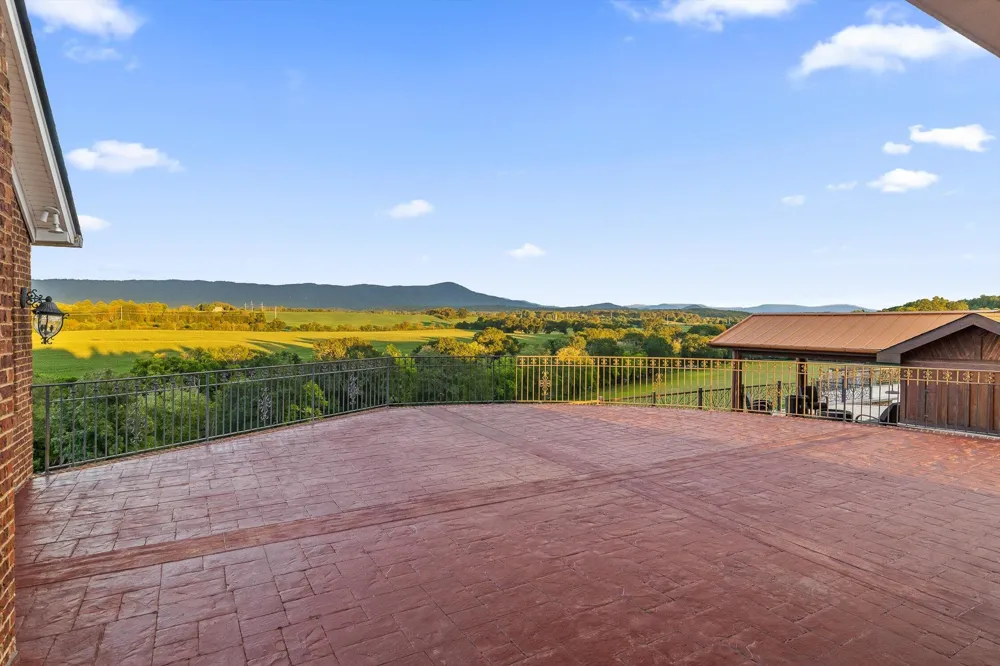 1020 Thomas Road Benton, TN 37307