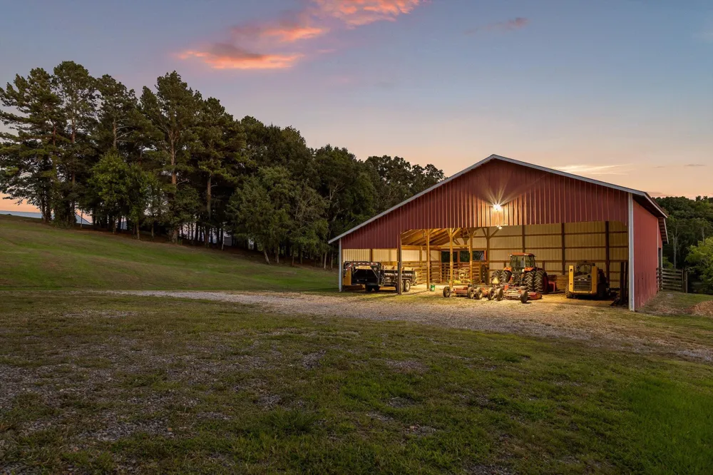 1020 Thomas Road Benton, TN 37307