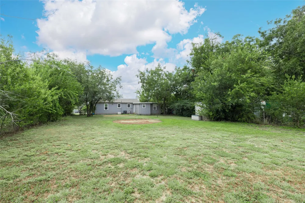 204 Northline Drive Early, TX 76802