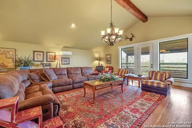 16547 E GABLE RD St Hedwig, TX 78152