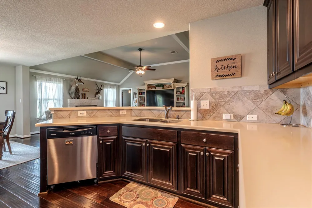 4288 Fm 2546 Road El Campo, TX 77437
