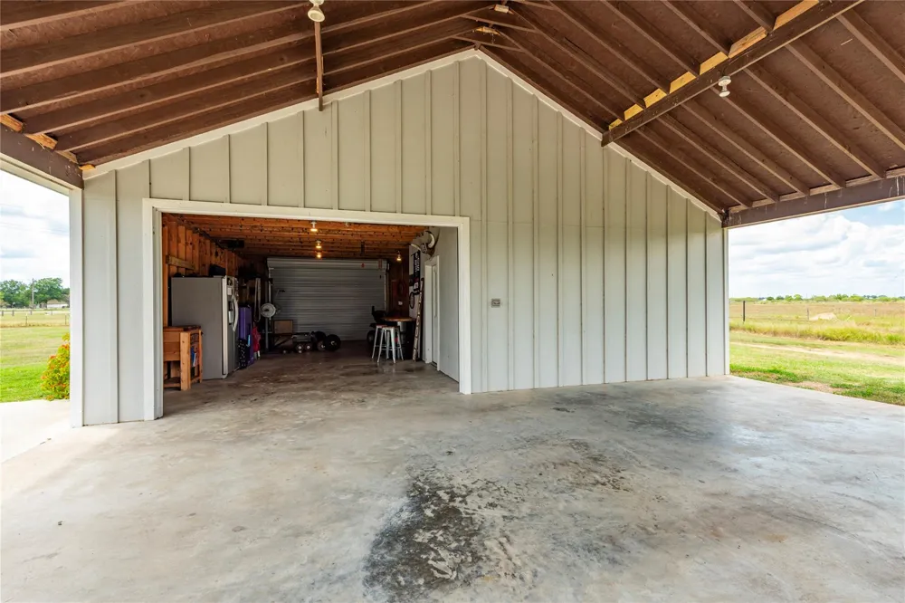4288 Fm 2546 Road El Campo, TX 77437