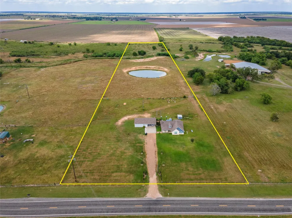 4288 Fm 2546 Road El Campo, TX 77437