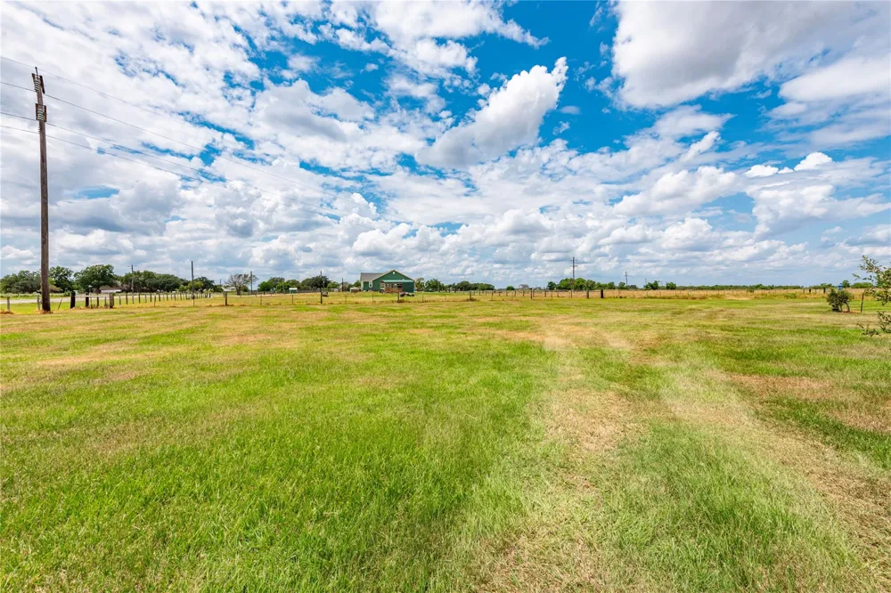 4288 Fm 2546 Road El Campo, TX 77437